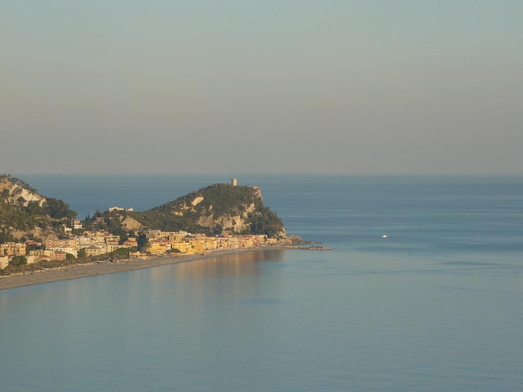 Villa Degli Ulivi B&B Finale Ligure Quarto foto